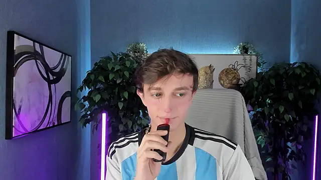 John Weasley online show from November 4, 1:12 pm