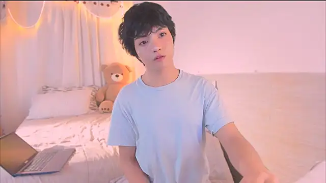 AllanYong18 online show from November 11, 2:49 am