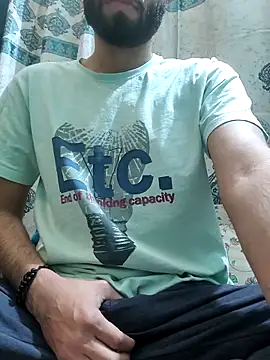 TOPMOON001 online show from February 27, 7:04 pm