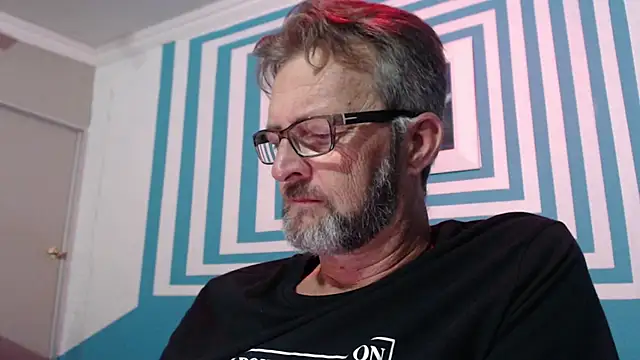 itsmeyes69 online show from February 27, 9:04 pm