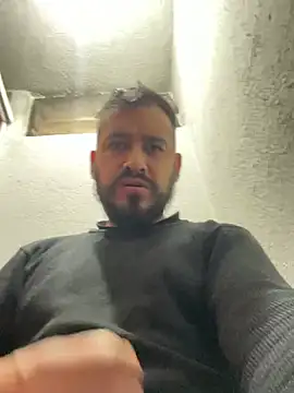 leonardohot1987 online show from January 11, 5:18 pm