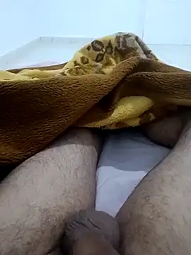 hmtrechaudd online show from March 8, 11:42 pm