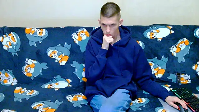 Lester Broo online show from October 3, 10:04 pm