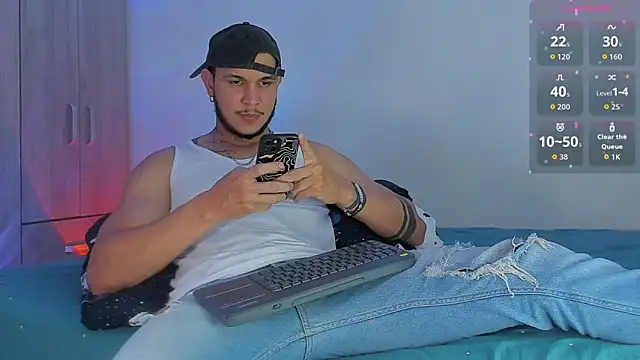 austinoficial online show from November 17, 11:30 pm