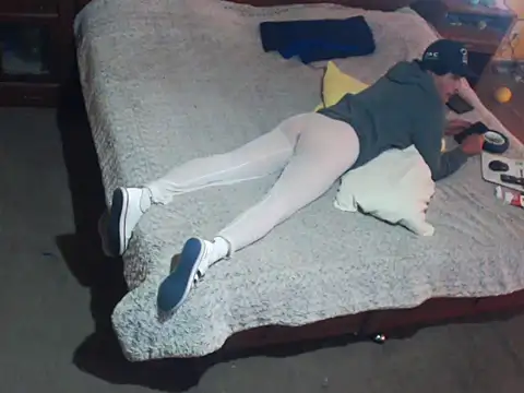 ferecam online show from February 5, 5:09 pm