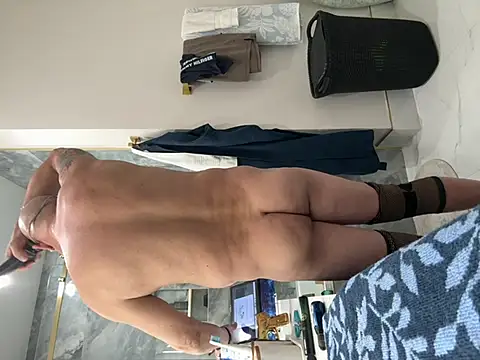 carlospingalinda online show from March 5, 12:07 am