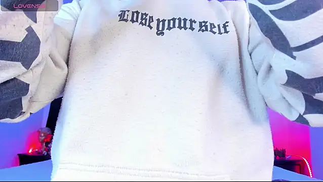 Ethan Boyy online show from April 17, 9:50 pm