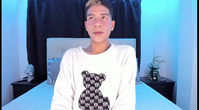 Snapshot of Ethan_Boyy chatting on January 25, 8:00 am Ethan Boyy online show from January 25, 8:00 am