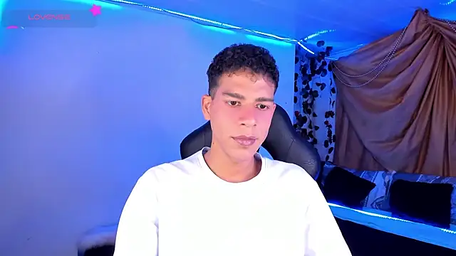 Ethan Boyy online show from December 2, 11:32 pm