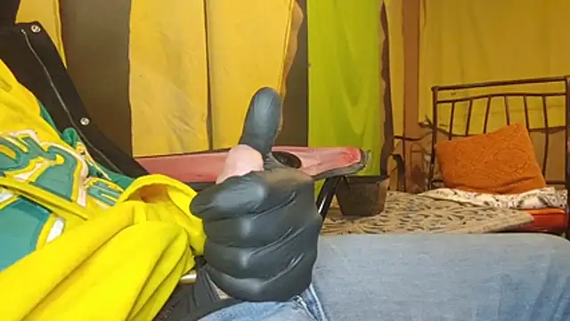 bwcbeat83 online show from February 22, 1:34 pm