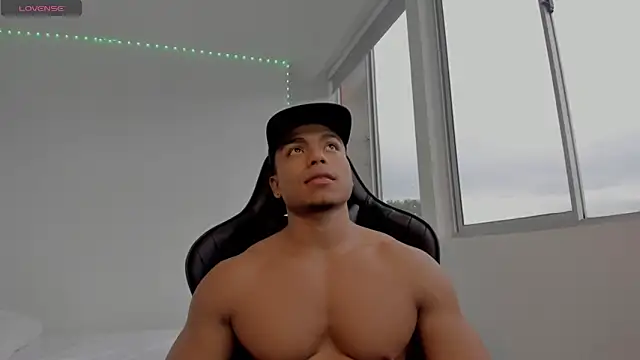 XavierColeman online show from April 28, 9:52 pm