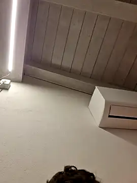 aleteen online show from October 22, 8:00 pm