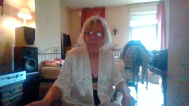 rosanetrav online show from June 29, 5:57 am