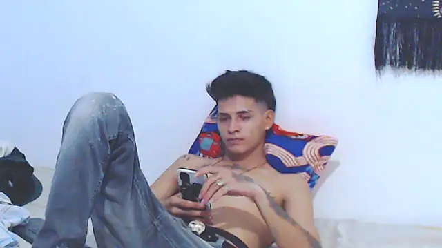 Snapshot of lu_nastyboy18 chatting on September 8, 8:19 pm lu nastyboy18 online show from September 8, 8:19 pm