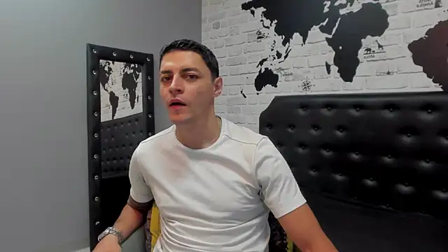 Frank Millers online show from November 20, 8:40 pm