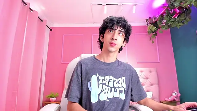 Alezzandro  online show from January 29, 2:42 pm