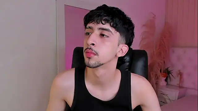 Alezzandro  online show from September 25, 8:30 pm