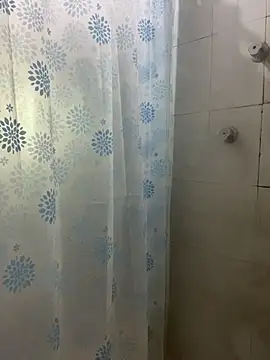 paullliliu online show from February 27, 10:53 pm