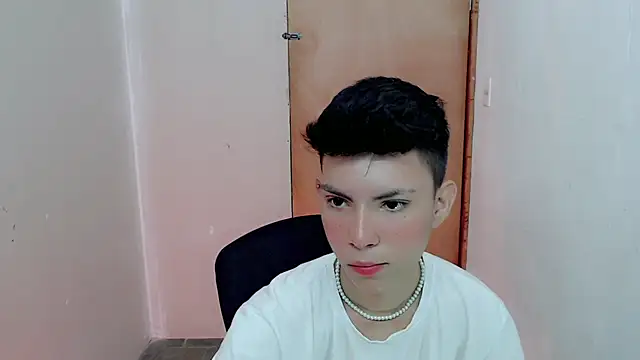 Alexxx lov online show from September 18, 1:13 pm