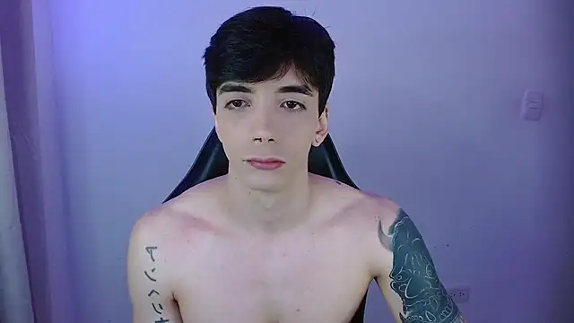 H3ll B0I online show from April 11, 6:09 am