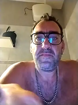 Snapshot of Hardasanut chatting on October 7, 9:52 pm Hardasanut online show from October 7, 9:52 pm