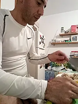 Snapshot of juanignacioargentino chatting on February 15, 10:32 pm juanignacioargentino online show from February 15, 10:32 pm