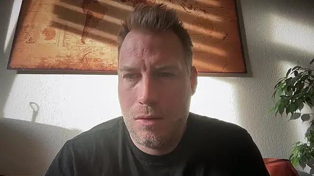 Christian87xxx online show from November 30, 9:33 am