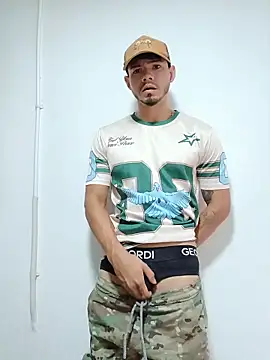 Niick01  online show from February 25, 9:49 pm