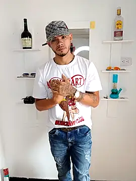 Niick01  online show from March 29, 7:03 pm