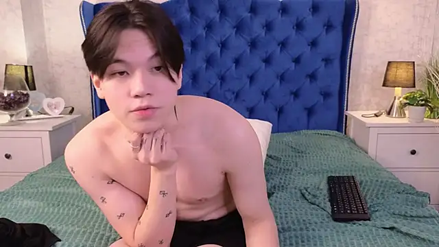 Snapshot of just_gay_ chatting on March 7, 9:40 am just gay  online show from March 7, 9:40 am