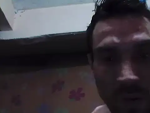 Snapshot of beatle666 chatting on February 15, 2:16 am beatle666 online show from February 15, 2:16 am