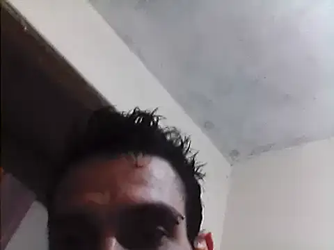 Snapshot of beatle666 chatting on February 23, 5:06 am beatle666 online show from February 23, 5:06 am