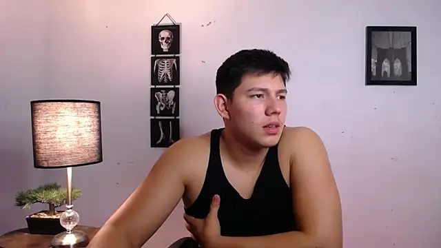 JamesCr  online show from November 17, 11:41 pm