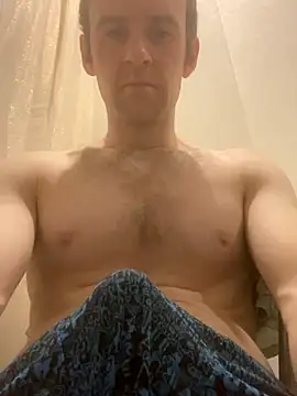 LynnAhNight online show from October 22, 3:32 am