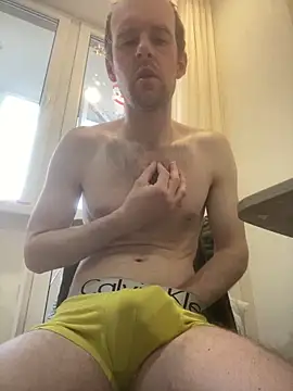 LynnAhNight online show from April 16, 3:17 am