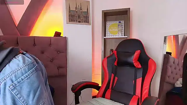 PepperTwink online show from March 18, 4:10 pm