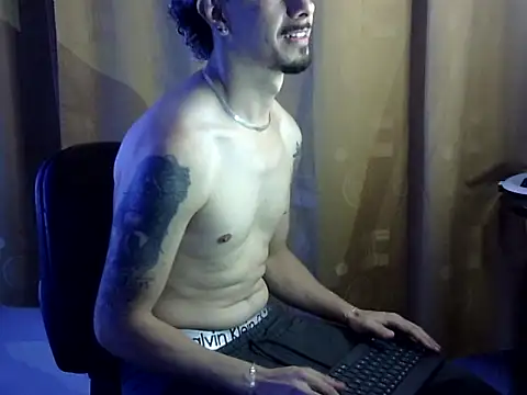 venusfranco 94 online show from April 22, 3:02 am