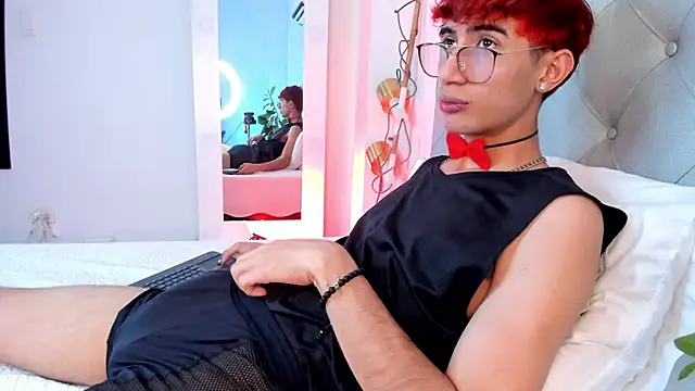 NovaaWheler online show from March 3, 4:34 am