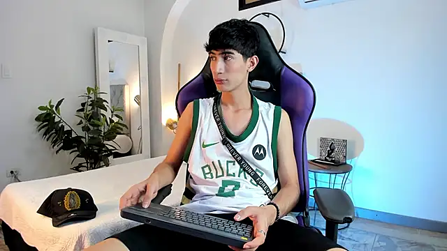 NovaaWheler online show from February 12, 12:44 pm