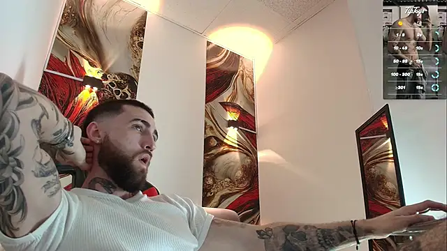 Luke davis01 online show from February 14, 1:39 pm