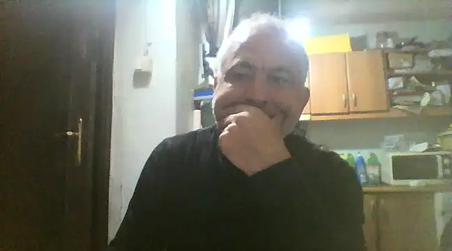 Snapshot of murat7888 chatting on March 19, 6:57 am murat7888 online show from March 19, 6:57 am