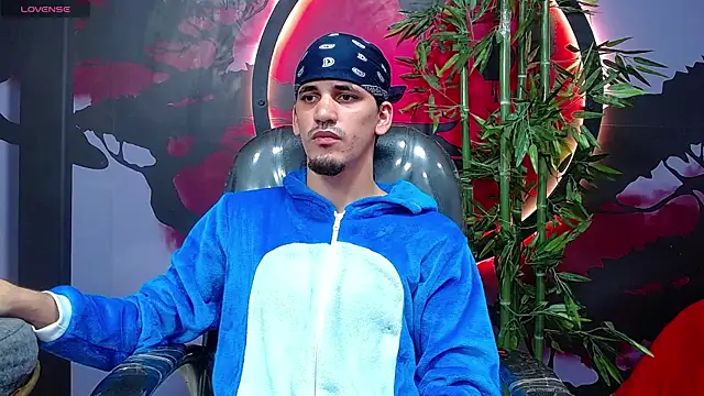 Dirty Kingg online show from November 25, 8:33 pm