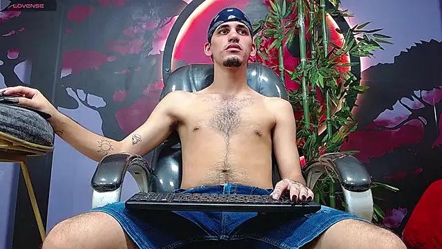 Dirty Kingg online show from November 23, 8:31 pm