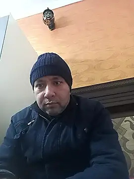 innocentboy1987 online show from January 15, 5:33 am