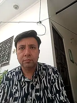 innocentboy1987 online show from March 7, 6:44 am