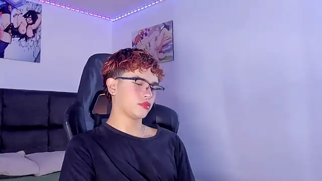 Aiiden 15 online show from September 17, 12:28 pm