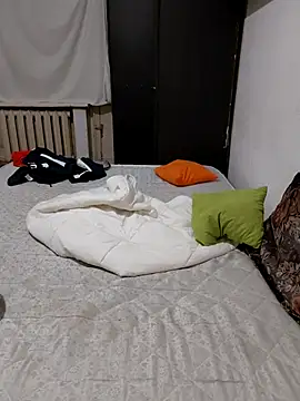 And25bn online show from April 18, 10:09 pm