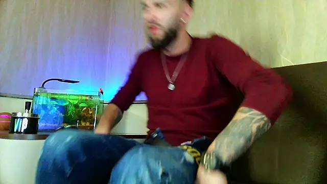 JamieNoxus online show from March 8, 8:35 pm