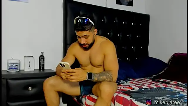 mikeblaree online show from March 28, 7:58 pm