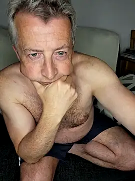 mann4u147 online show from May 5, 9:04 pm